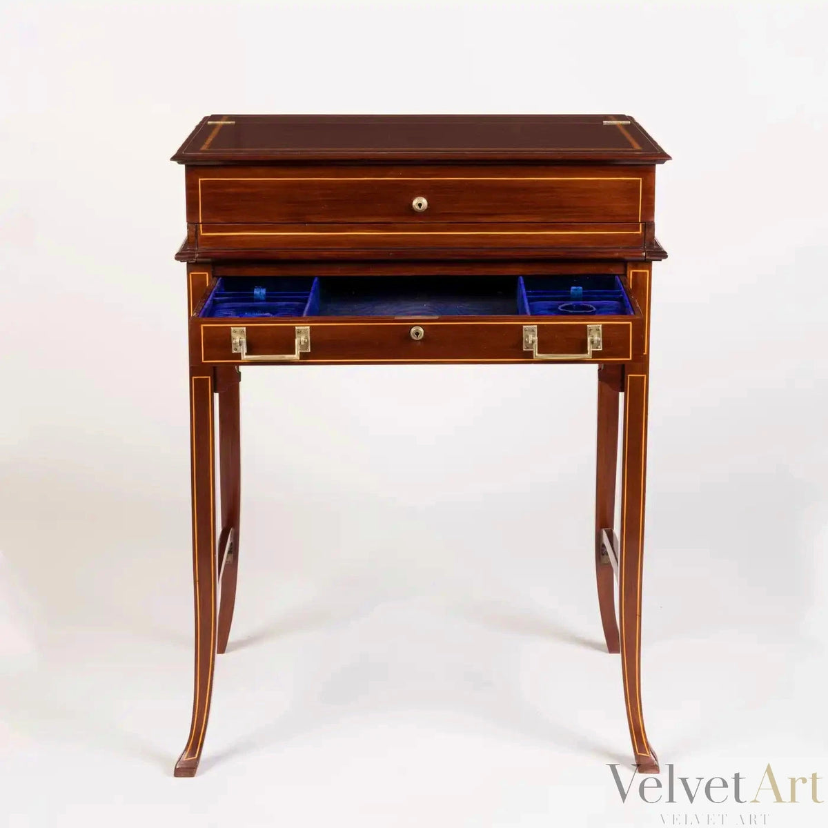 Tocador Eduardiano de Caoba con Accesorios Firmados A\&J Zimmerman, Inglaterra, 1905