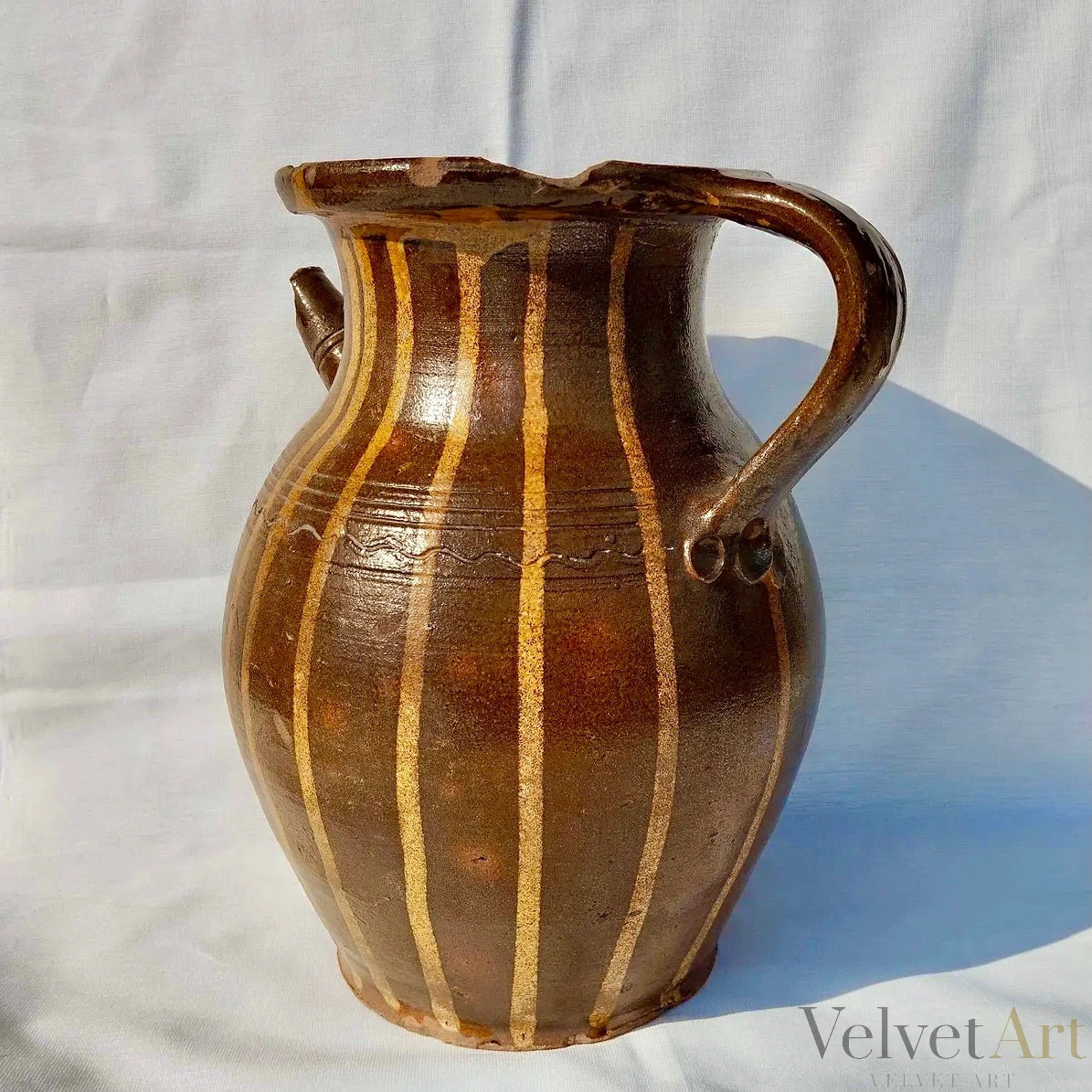 Jarra Tradicional Húngara del Siglo XIX