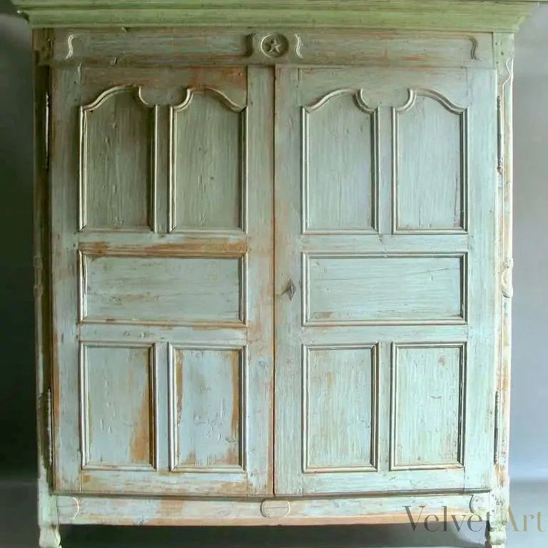 Armario de Convento Francés del Siglo XVIII con Detalles Originales