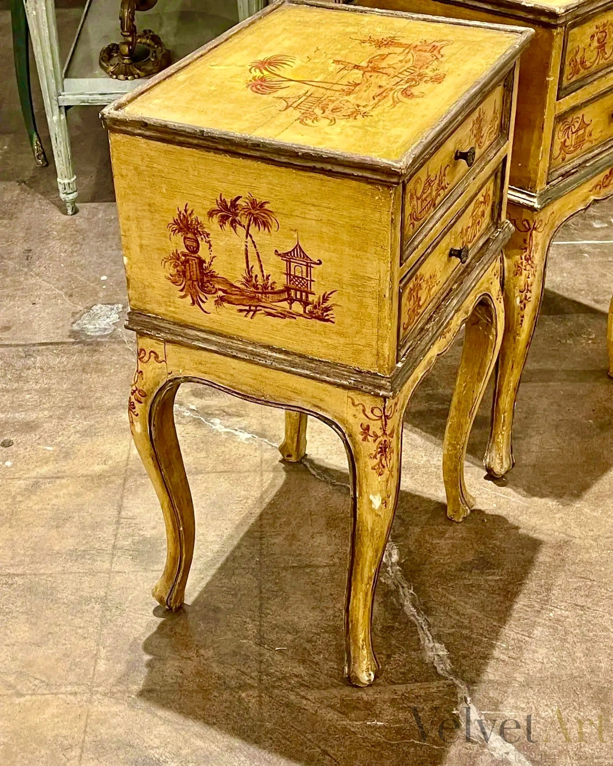 “Mesas Auxiliares Chinoiserie” Italia 1910 | Mueble Pintado con Pátina Original