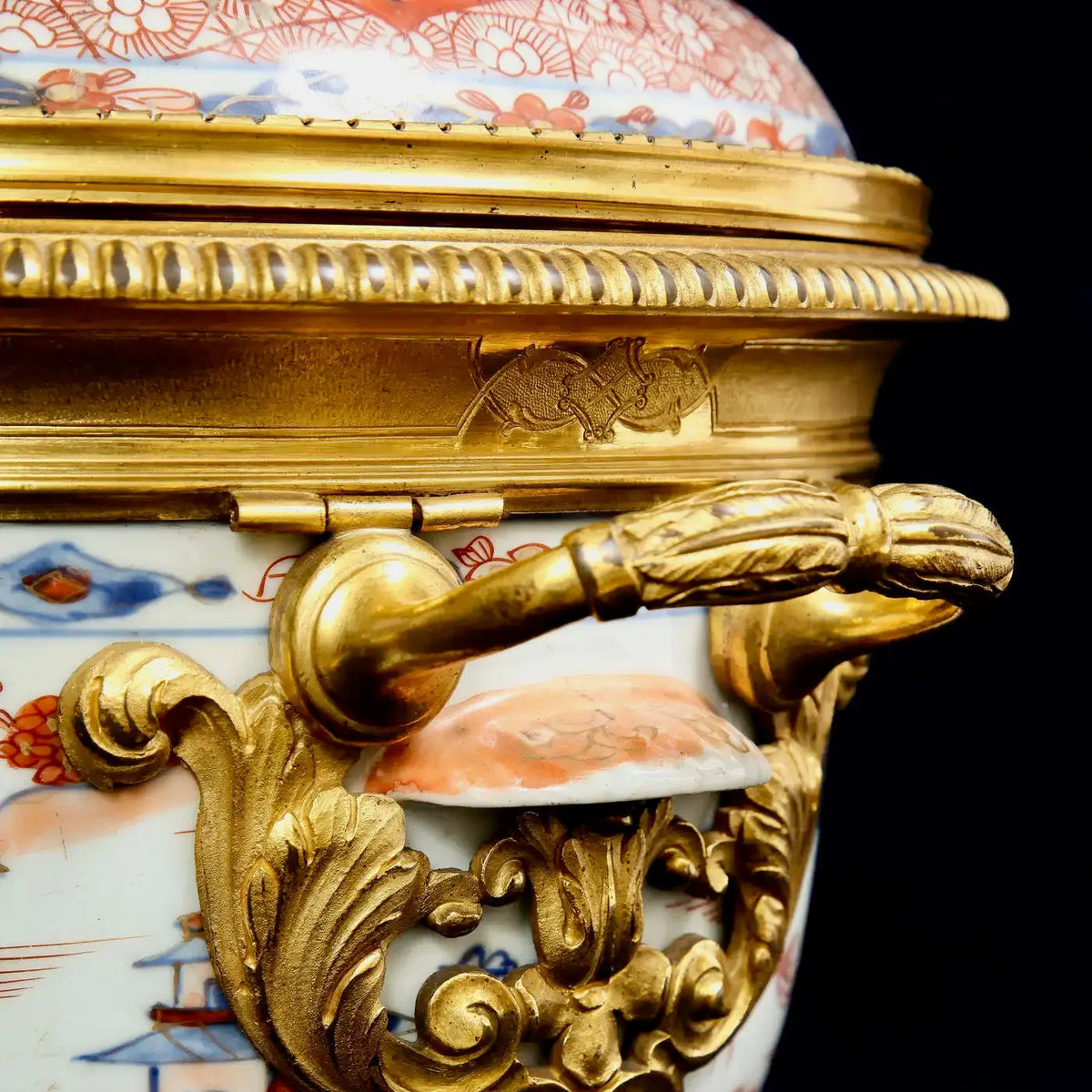 Porcelana Imari China y Cachepots en Ormolu Francés
