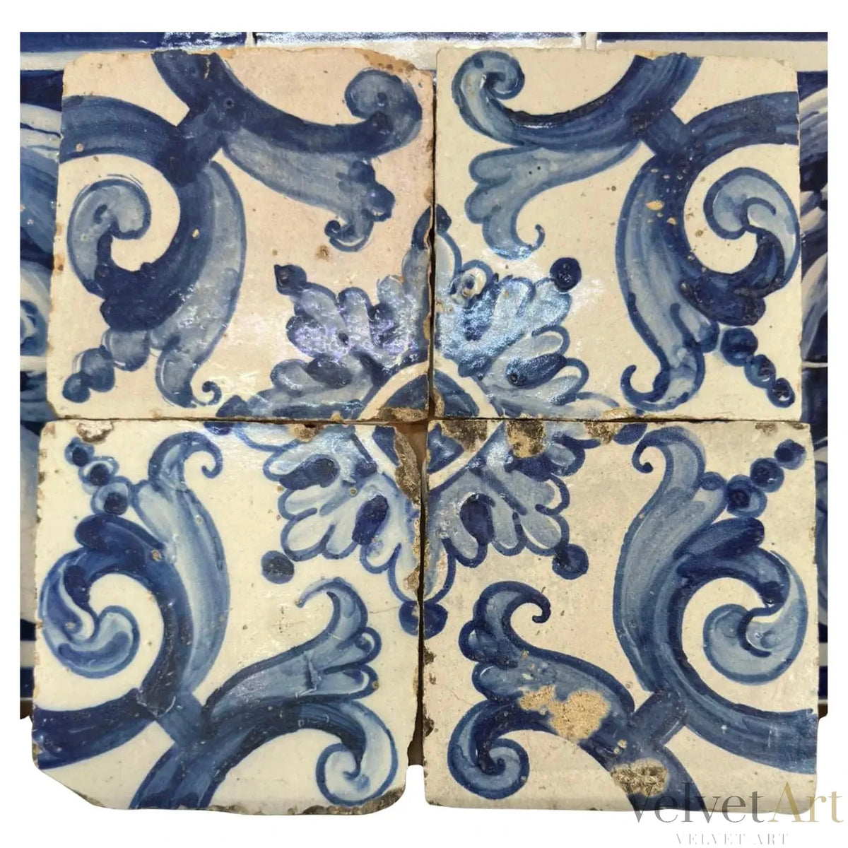 Cuatro Azulejos Portugueses del Siglo XVII: Cerámica Barroca Original para Colección