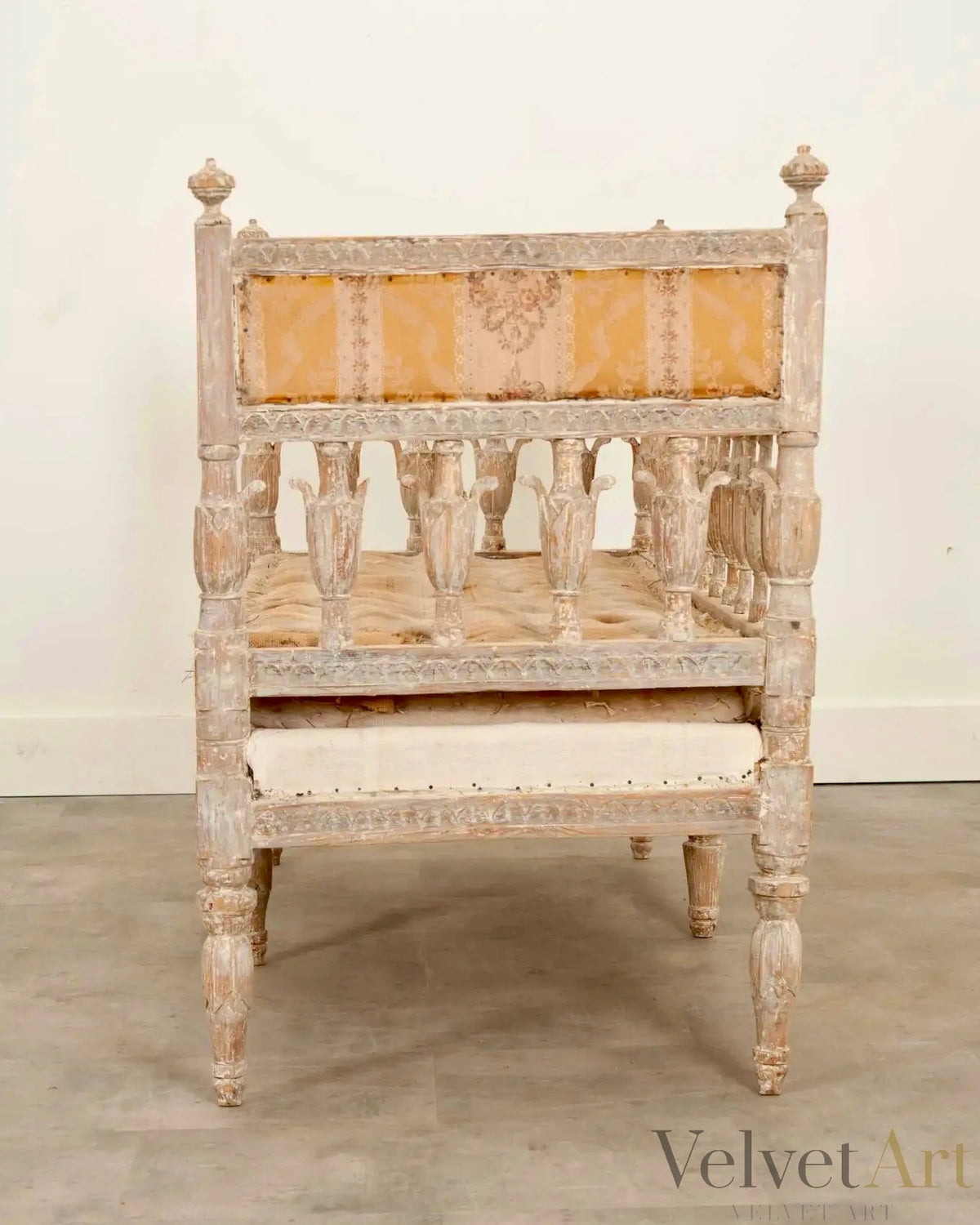 Sofá Gustaviano Pintado del Siglo XVIII