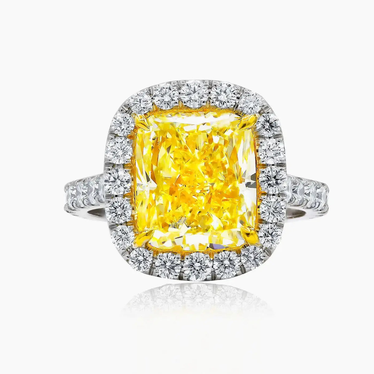 Anillo de Compromiso de Oro Amarillo y Diamante | 2022