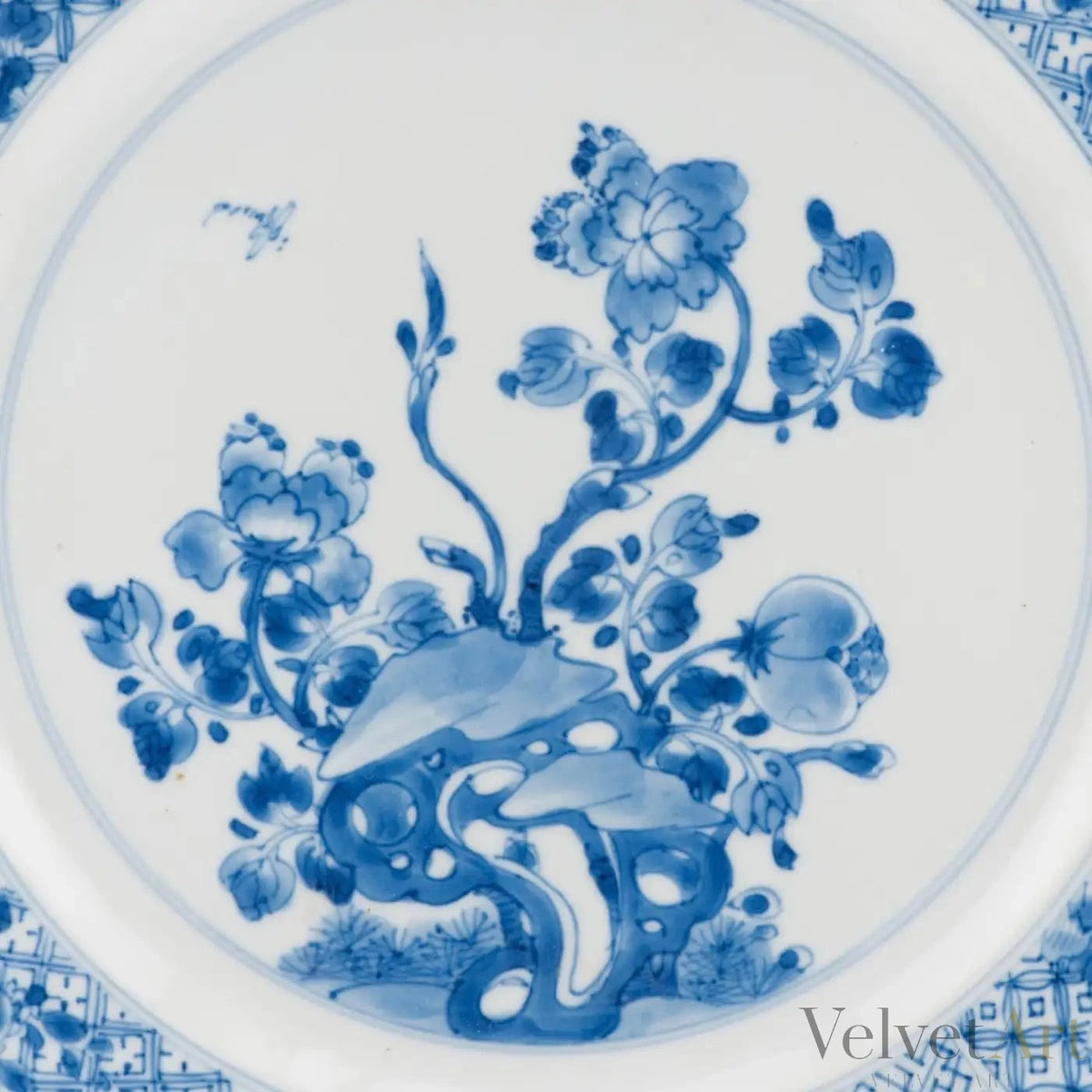 Plato del Periodo Kangxi de porcelana azul y blanco (1690-1710) – vista 2 de 4