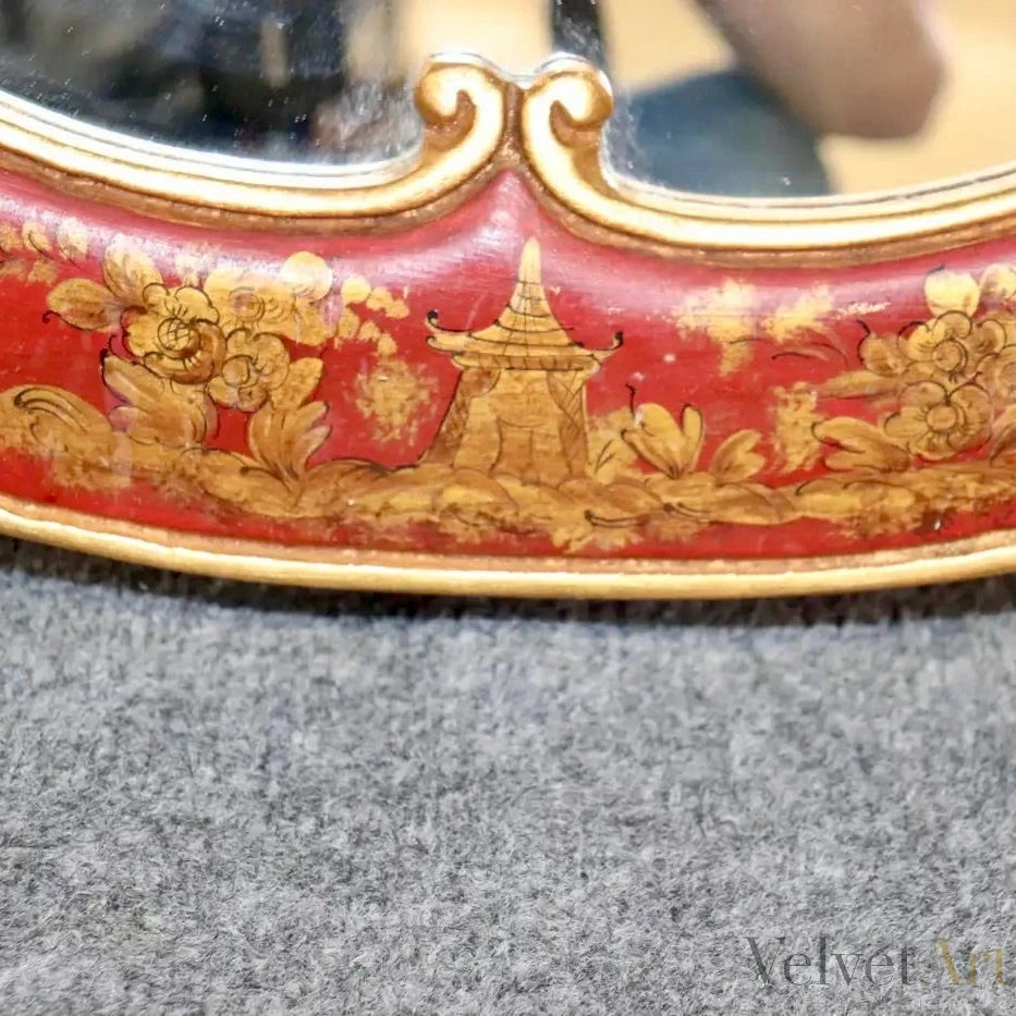 Espejo Rojo Chinoiserie Tallado en Dorado de 1950 – vista 5 de 8