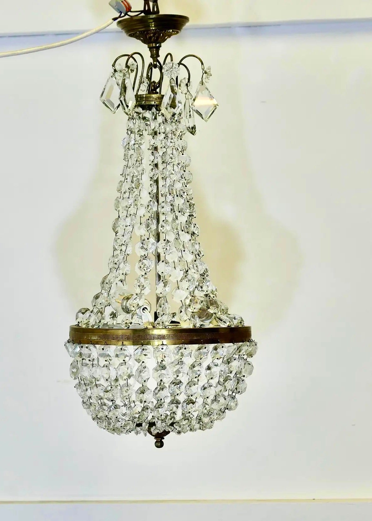 Araña de Estilo Imperio Francés en Cristal y Latón, 1930