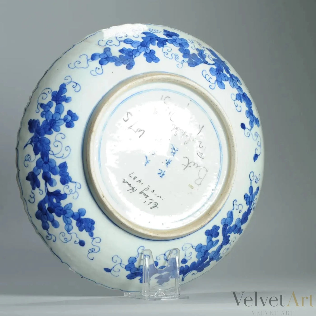 Plato de Porcelana China Qing, Siglo XVIII | La Leyenda del Pez y el Dragón