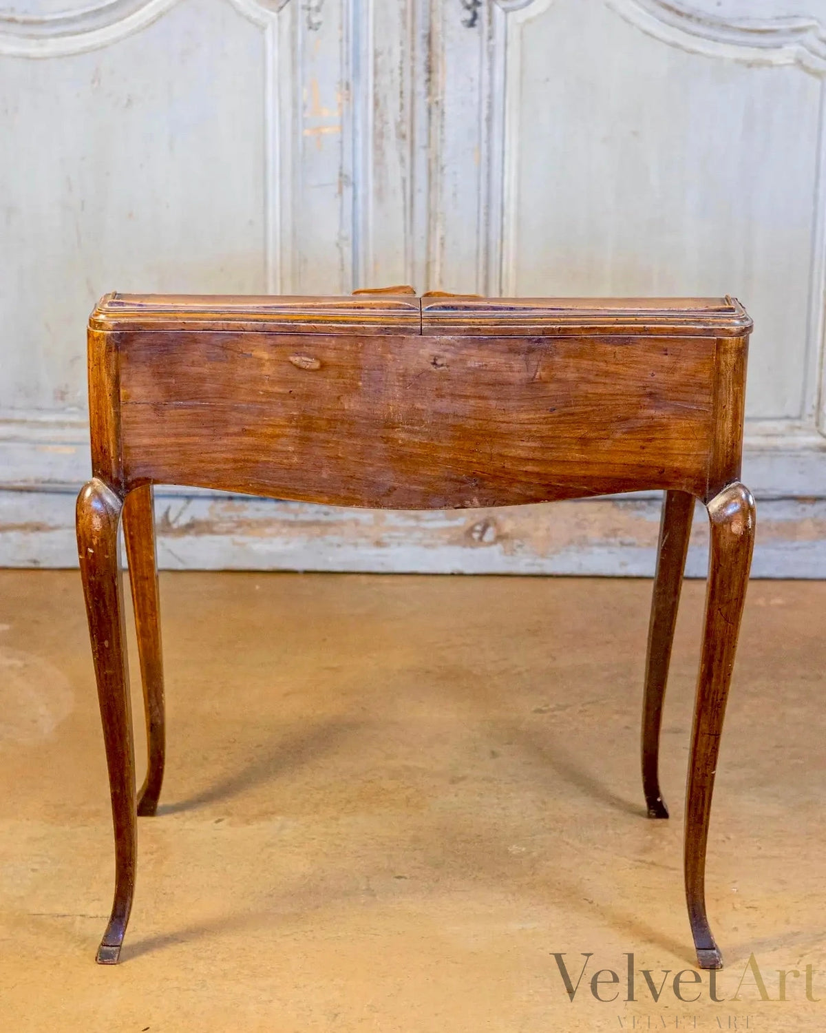Escritorio de Nogal Estilo Luis XV para Mujer | Francia, 1810