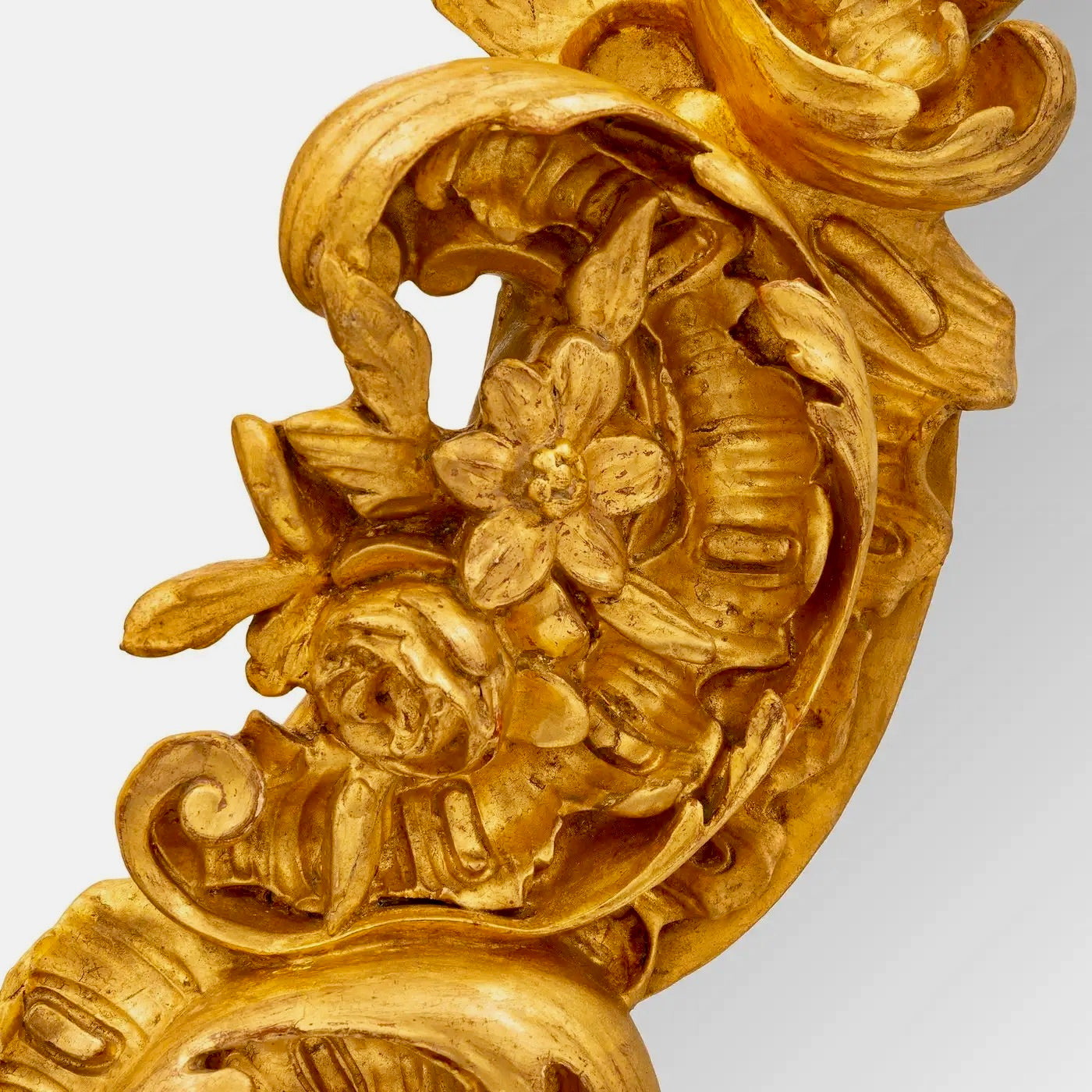 Espejo Francés Luis XV de Madera Dorada del Siglo XIX