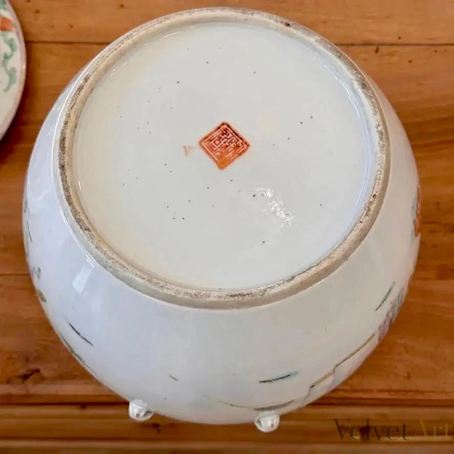 Jarra de Porcelana China con Tapa, Famille Rose, Siglo XVIII – vista 4 de 4