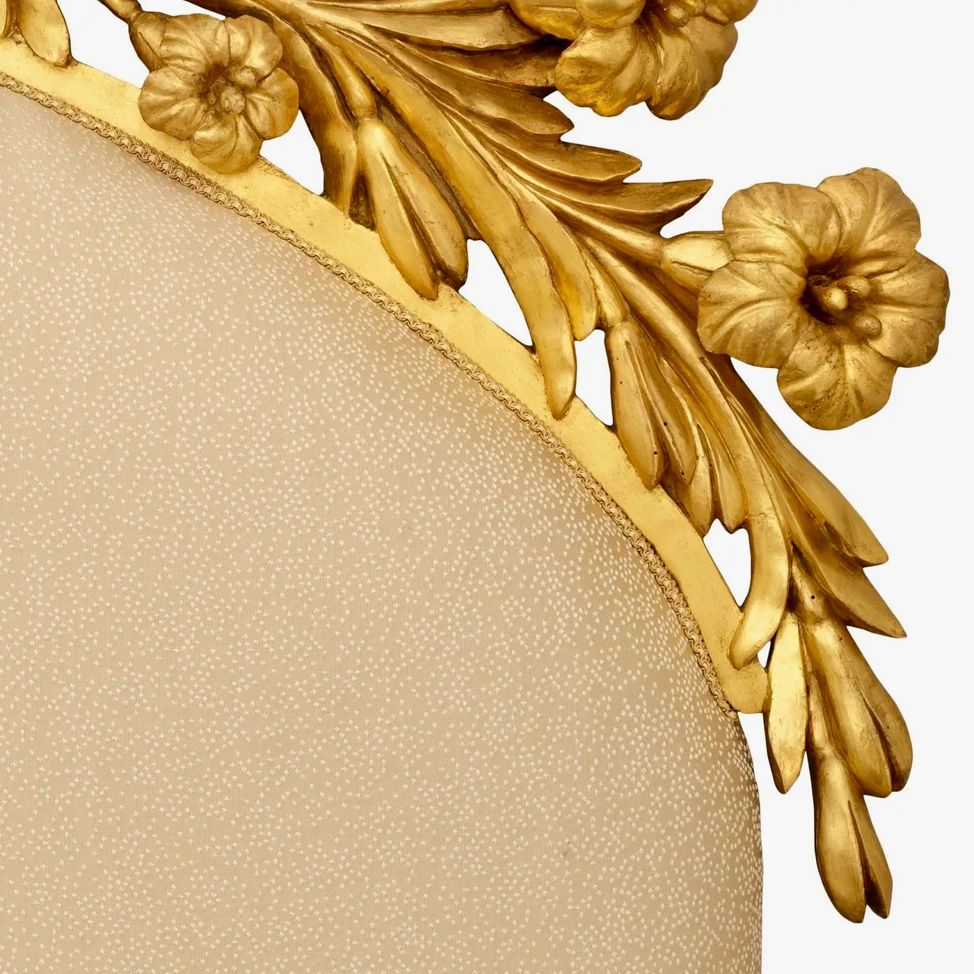 Cabecero Italiano Tallado y Dorado | Estilo Luis XVI del Siglo XIX