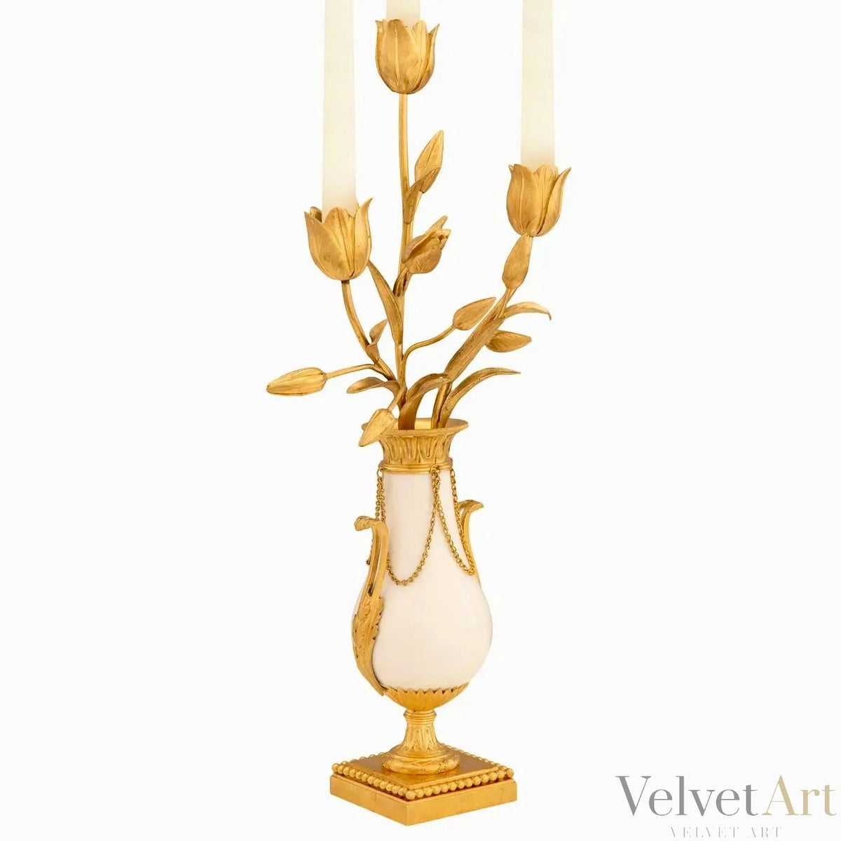 Candelabros Franceses Luis XVI en Ormolu y Mármol de Carrara del siglo XIX – vista 2 de 8