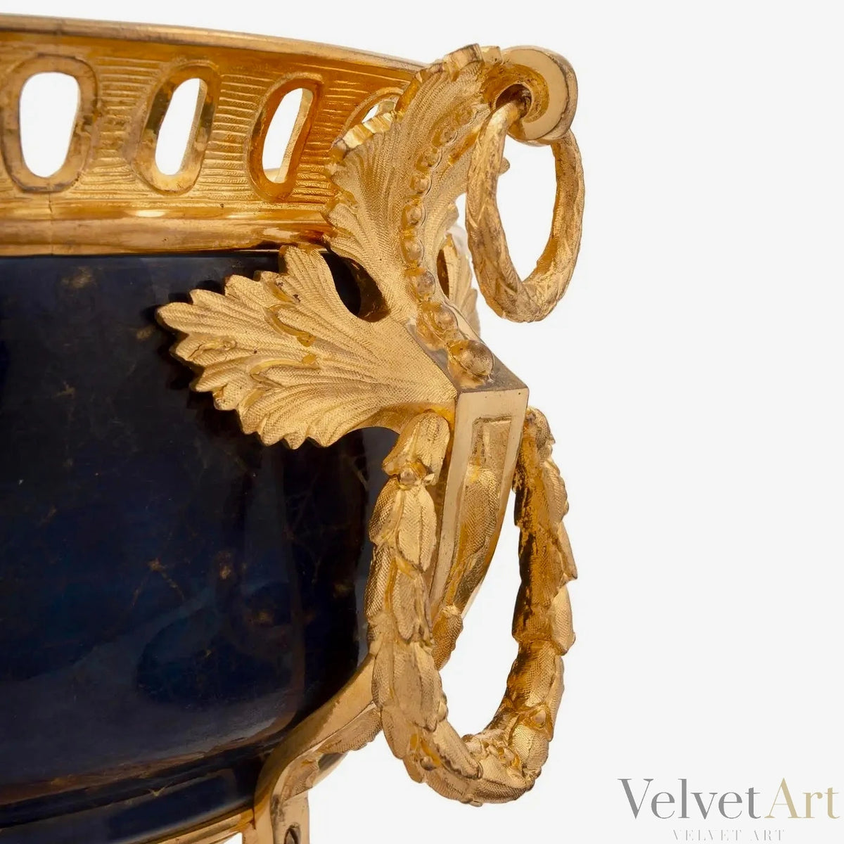 Centro de Mesa Francés en Porcelana China y Ormolu Estilo Luis XVI del Siglo XIX – vista 4 de 7
