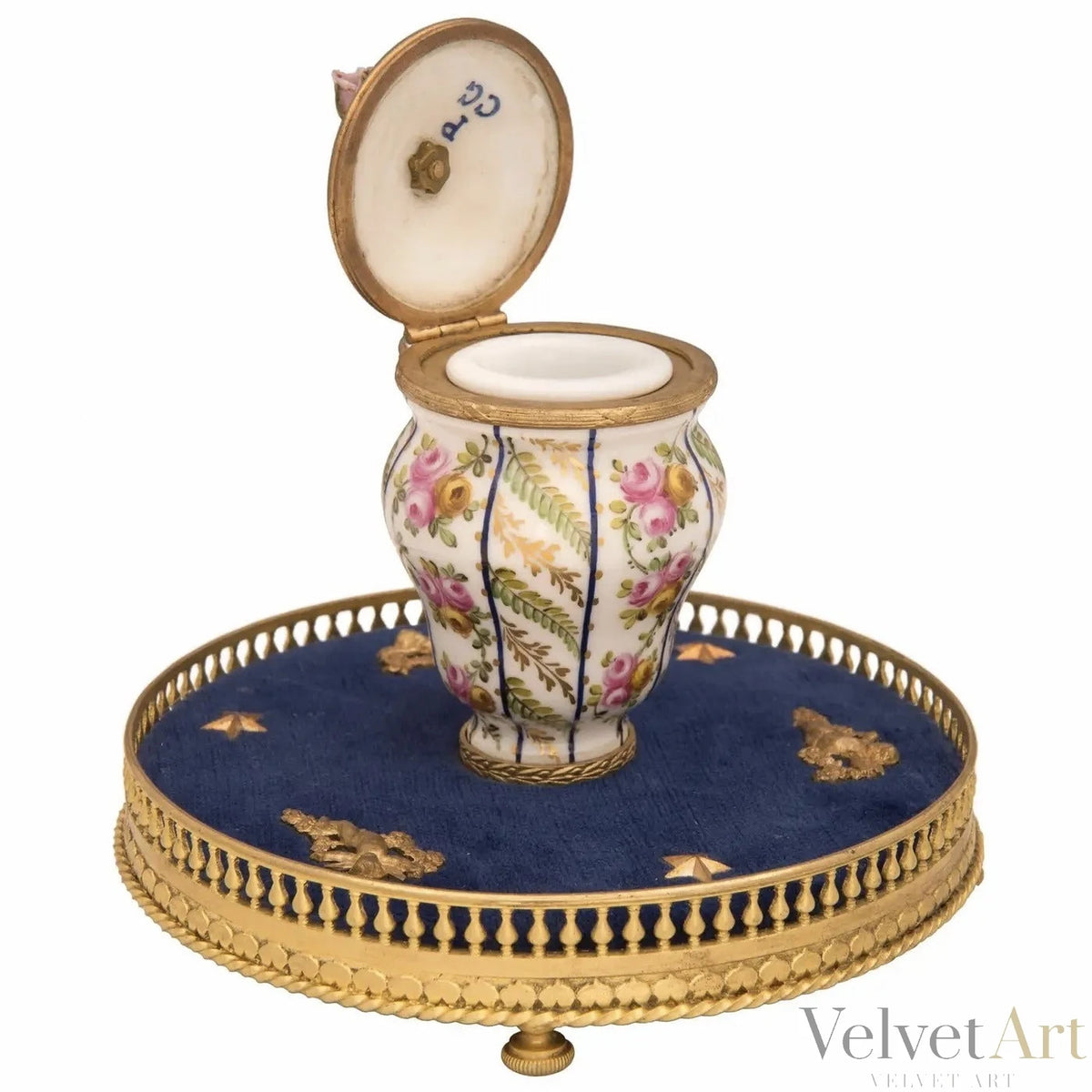 Tintero Francés de Porcelana de Sèvres y Ormolú, Siglo XIX, Estilo Luis XVI – vista 3 de 6