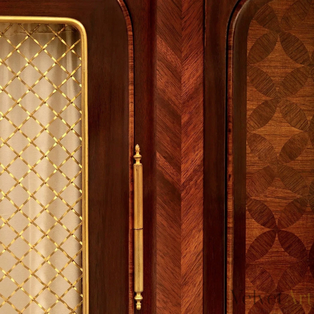 Vitrina Francesa en Tulipwood, Ormolu y Mármol Brèche Violette, Siglo XIX, Estilo Luis XV – vista 7 de 10