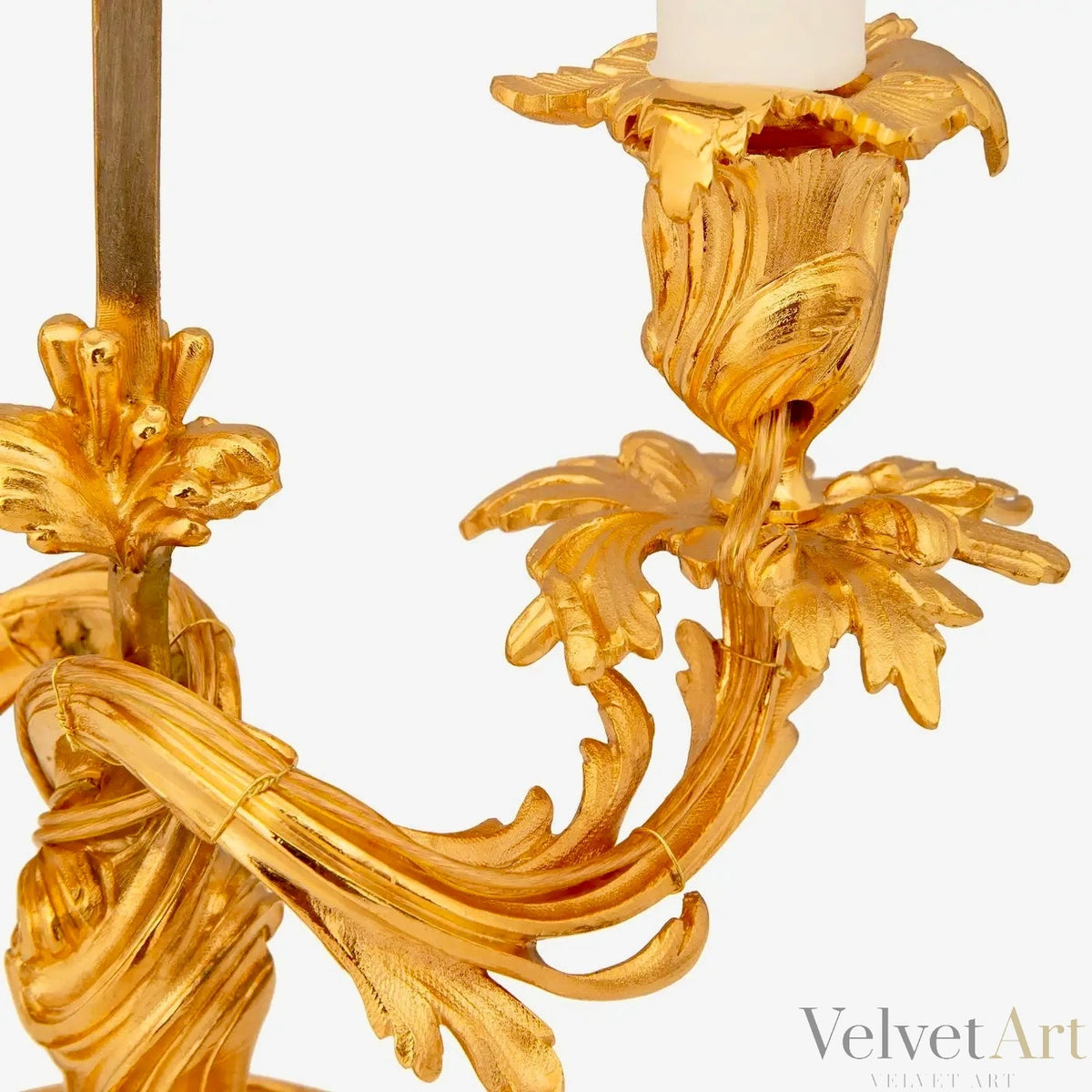 Pareja de Lámparas Candelabro Luis XV en Ormolú Francés del Siglo XIX – vista 6 de 7