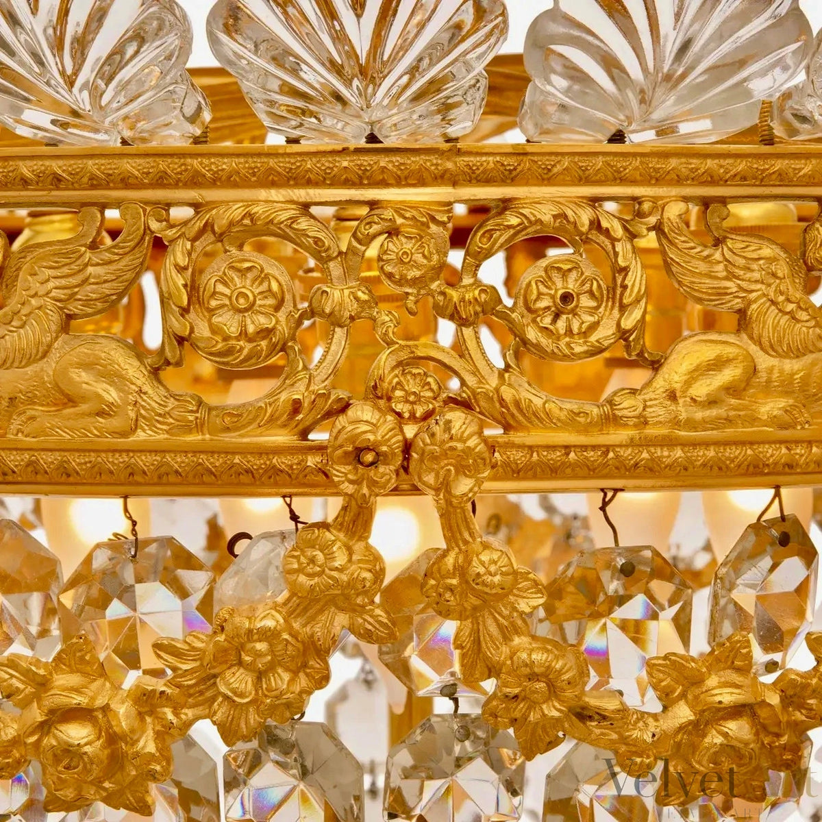 Araña Francesa de Ormolu y Cristal, Plafonnier Estilo Luis XVI del Siglo XIX – vista 4 de 5