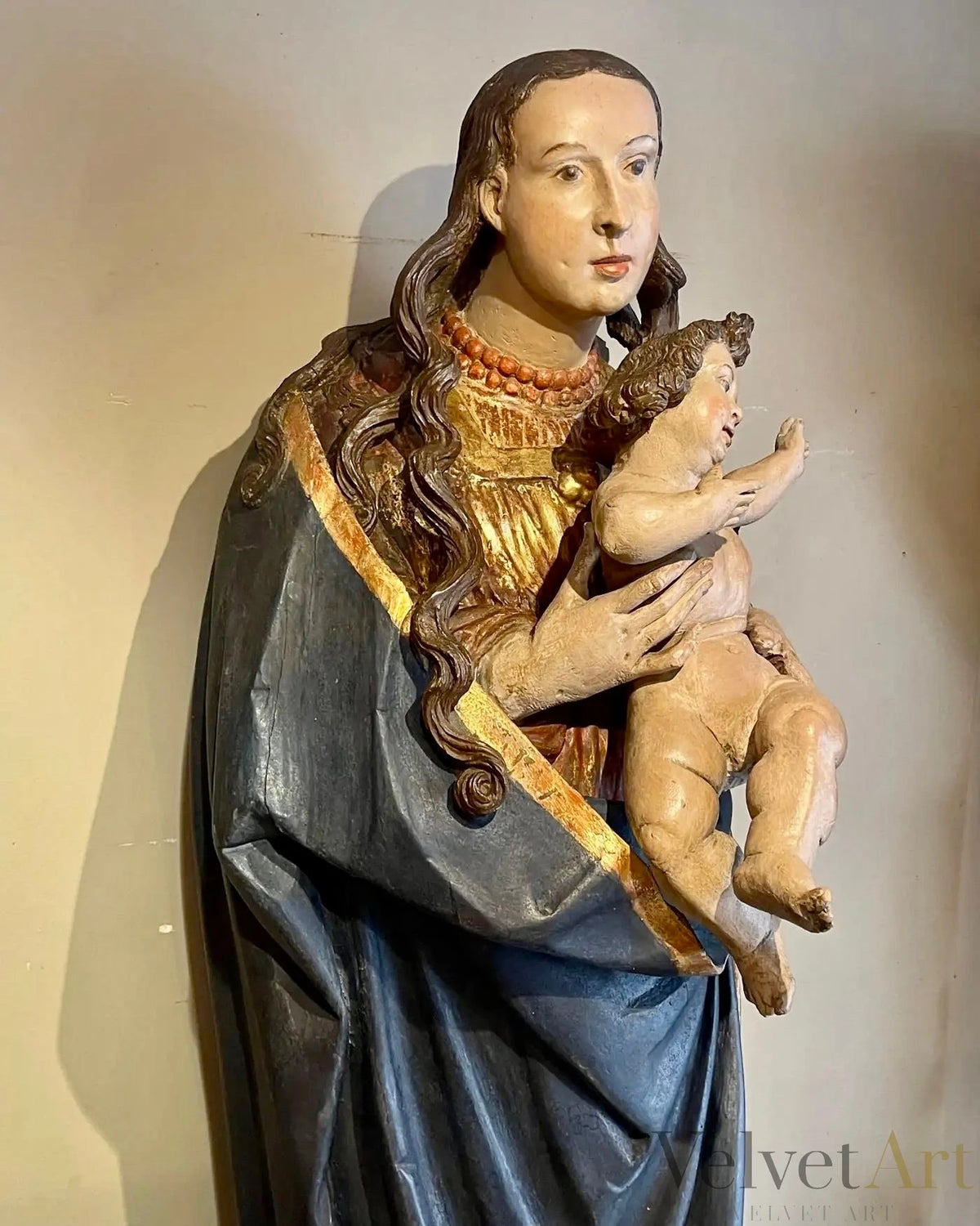Talla Renacentista Policromada Virgen con el Niño, Tirol, Siglo XVI – vista 2 de 8