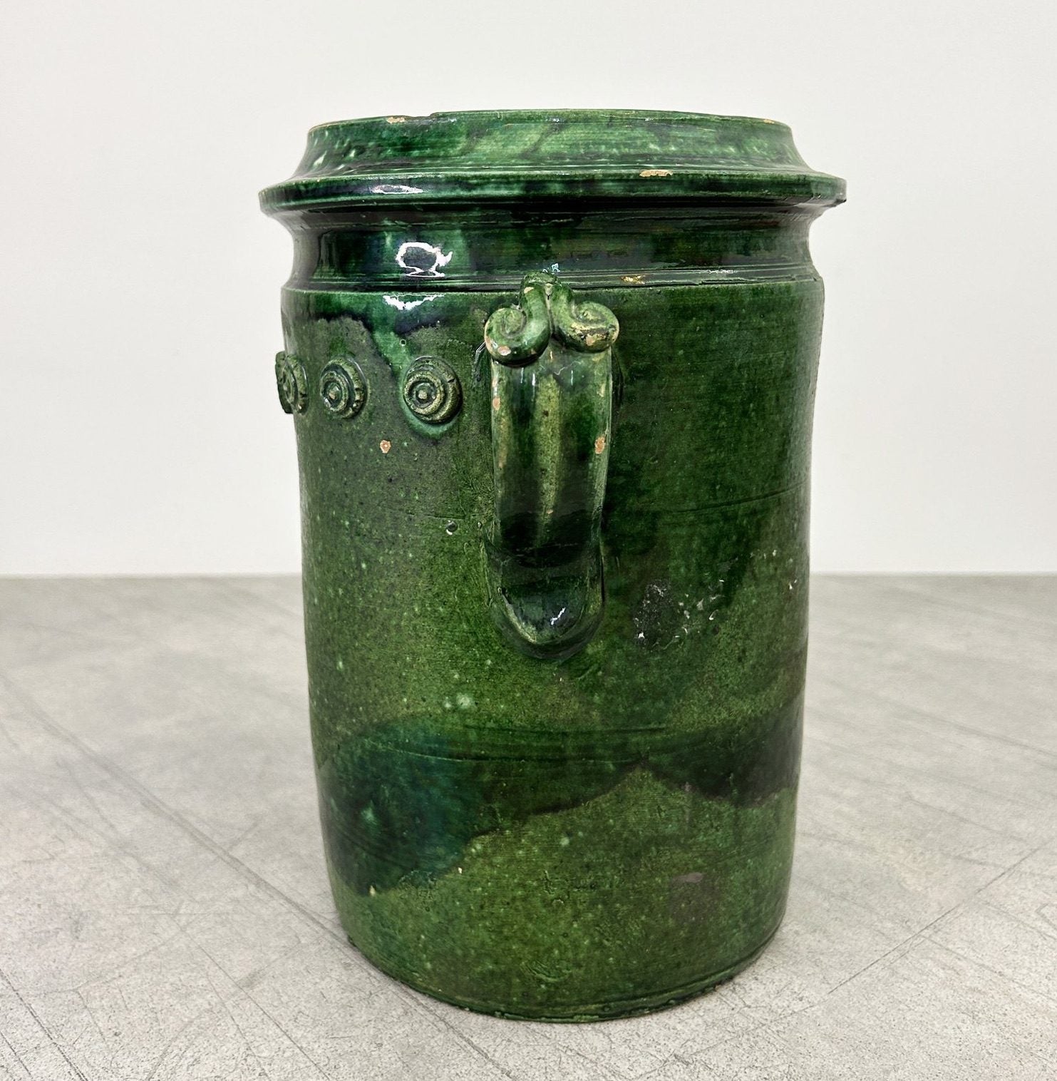 Maceta antigua de cerámica italiana