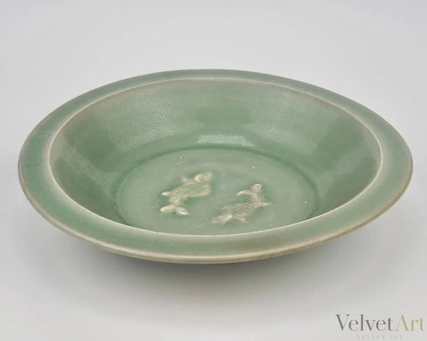 Plato de Celadón Longquan con “Peces Gemelos” | Cerámica Song-Yuan