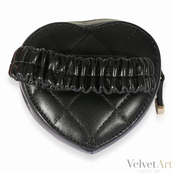 Chanel | Monedero Negro Acolchado de Piel con Forma de Corazón