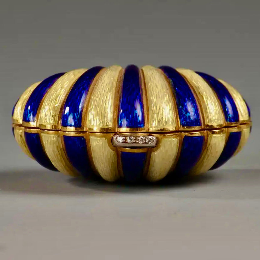 Bolso de Oro y Esmalte con Diamantes, 1920