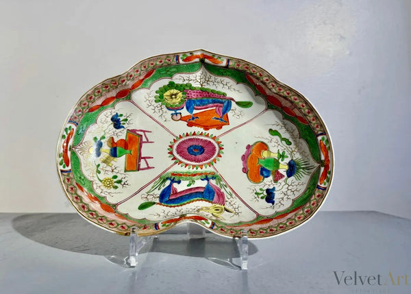 Plato de Porcelana Worcester | “Dragones en Compartimentos” | Inglaterra, 1810