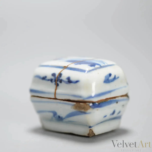 Recipiente de Incienso de Porcelana China en Forma de Cesta, Periodo Tianqi, Siglo XVII