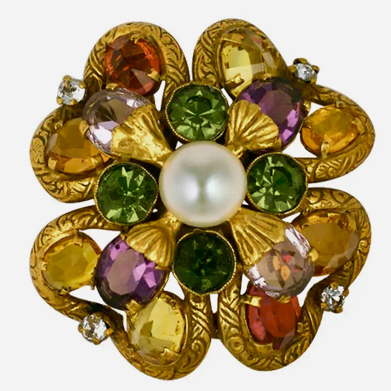 Broche de Coco Chanel Trébol con Perla de 1957