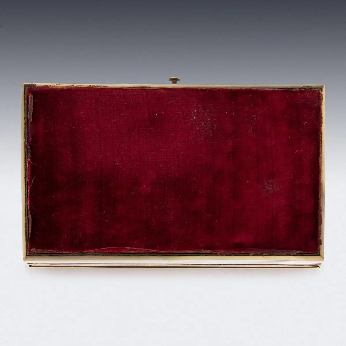 Juego Etui Francés de Oro Montado Sobre Madreperla, 1870