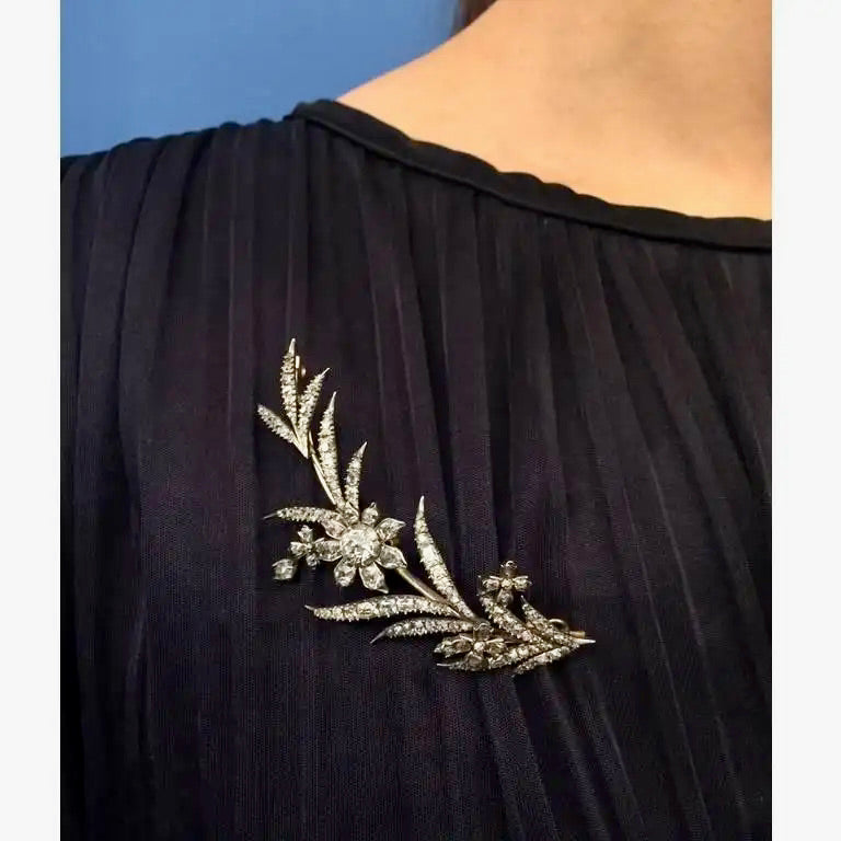 Broche Georgiano de Diamantes | Diseño Floral de 1770
