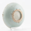 Plato de Porcelana China con Pez en Relieve | Dinastía Ming | 1500–1600