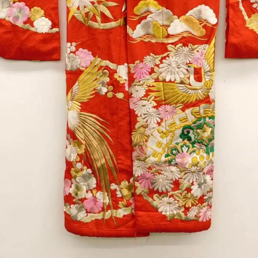 Kimono Rojo Bordado Ceremonial | Japón (1910-1930)