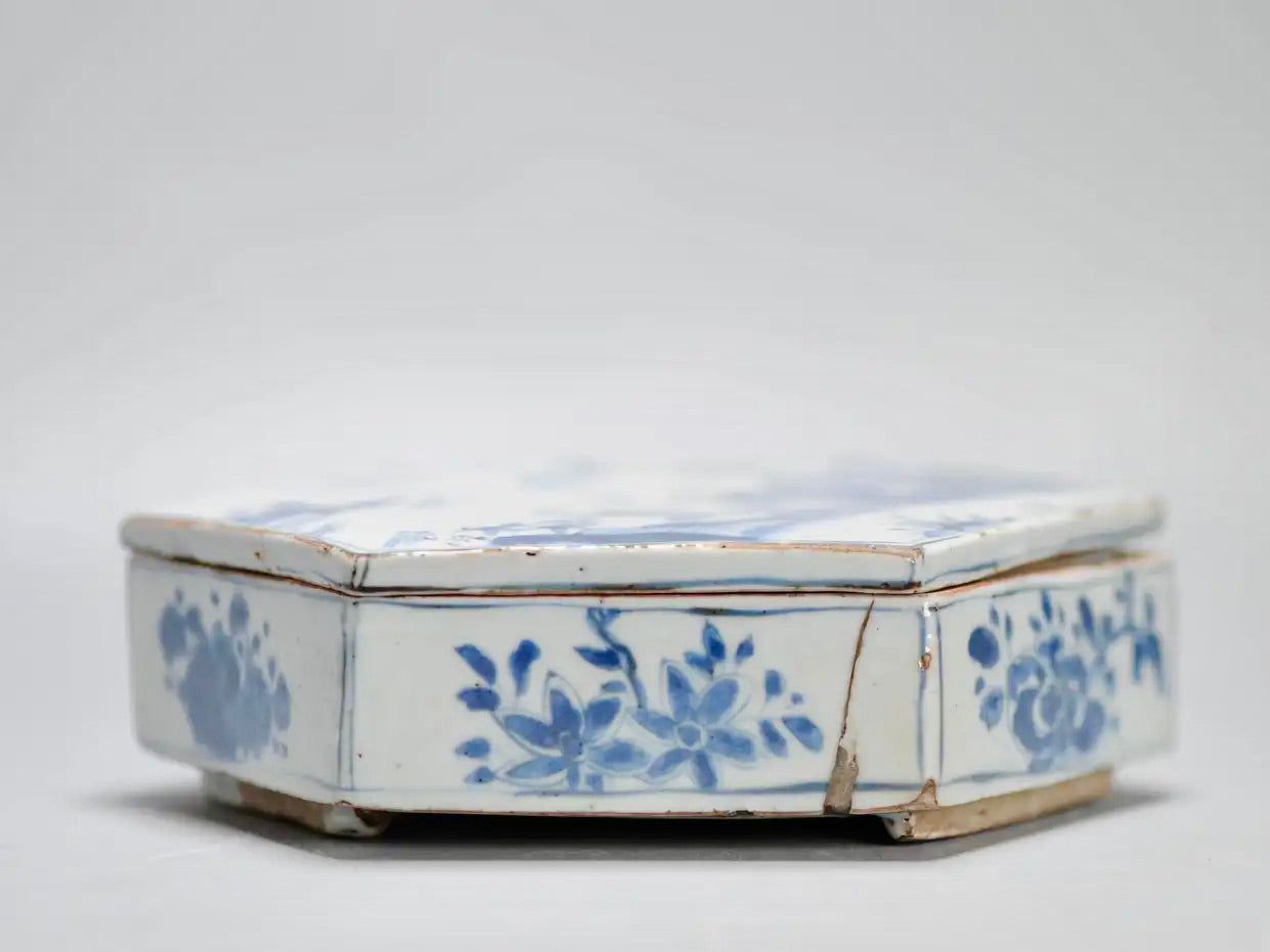 Caja de Porcelana Kosometsuke | Jingdezhen, Siglo XVII