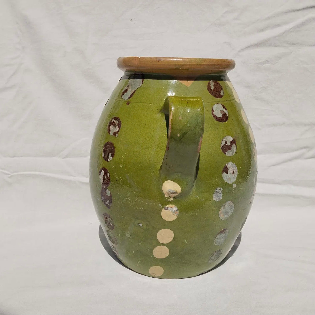 Jarra de Leche Húngara Esmaltada en Verde, 1910