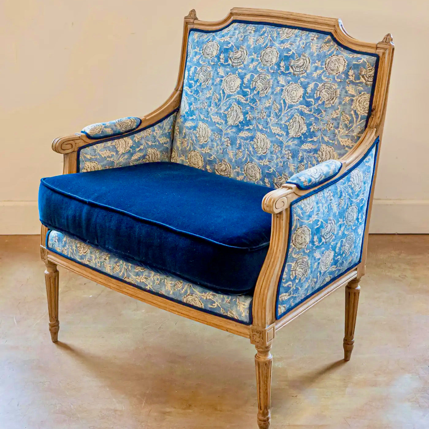 Silla Bergère Marquesa Estilo Luis XVI | Francia | Siglo XIX