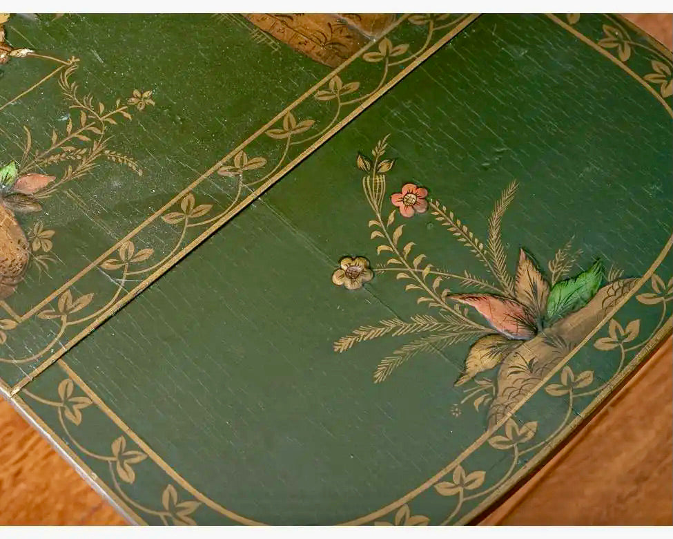 Mesa Abatible Estilo Chinoiserie Pintada a Mano, años 1920–1930