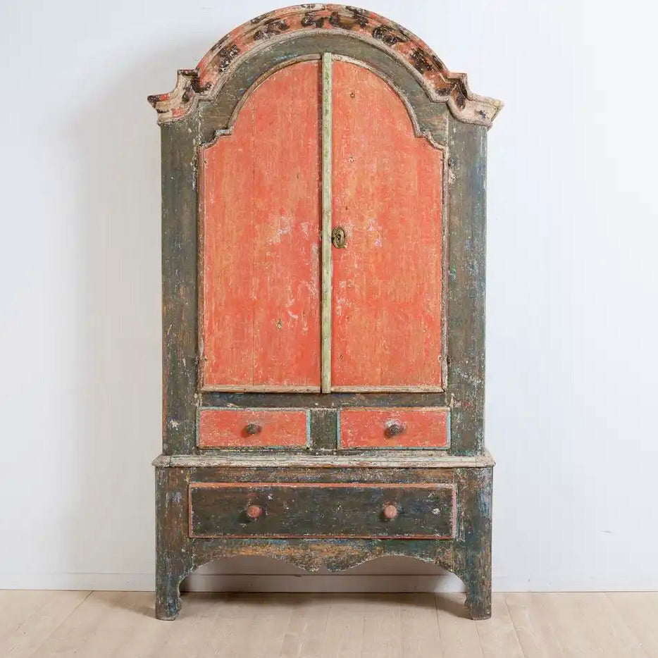 Gabinete rococó sueco de pintura original de 1780