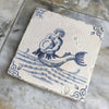 Tritón con Jarra – Azulejo de Delft Azul y Blanco, 1640–1660