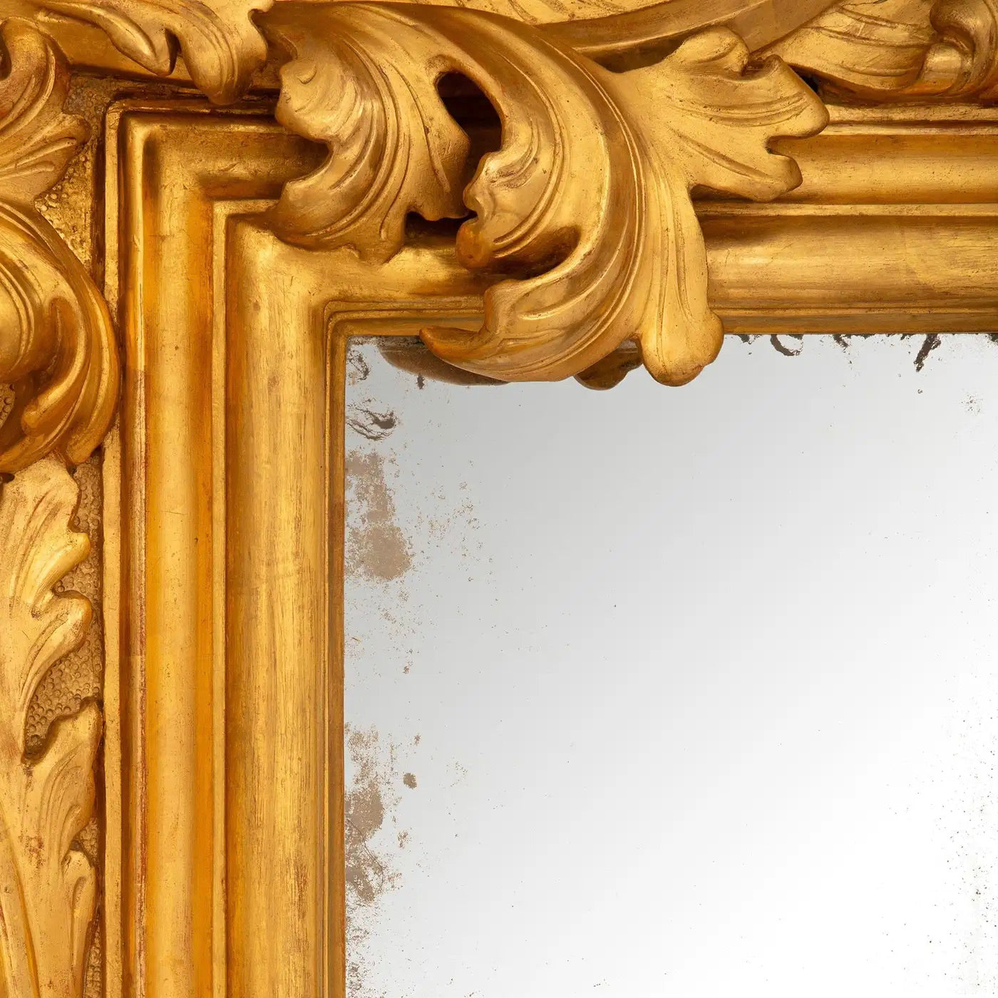 Espejo Barroco Italiano en Madera Dorada del Siglo XVIII