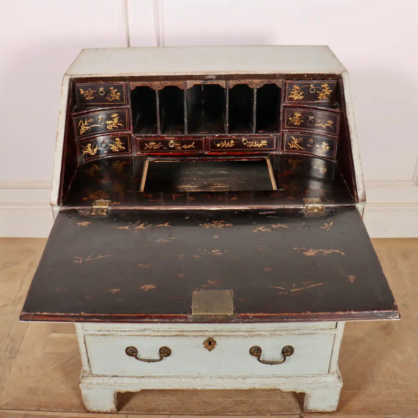 Buró Pintado y Lacado Chinoiserie Original | Estilo Jorge III | Inglaterra, 1790