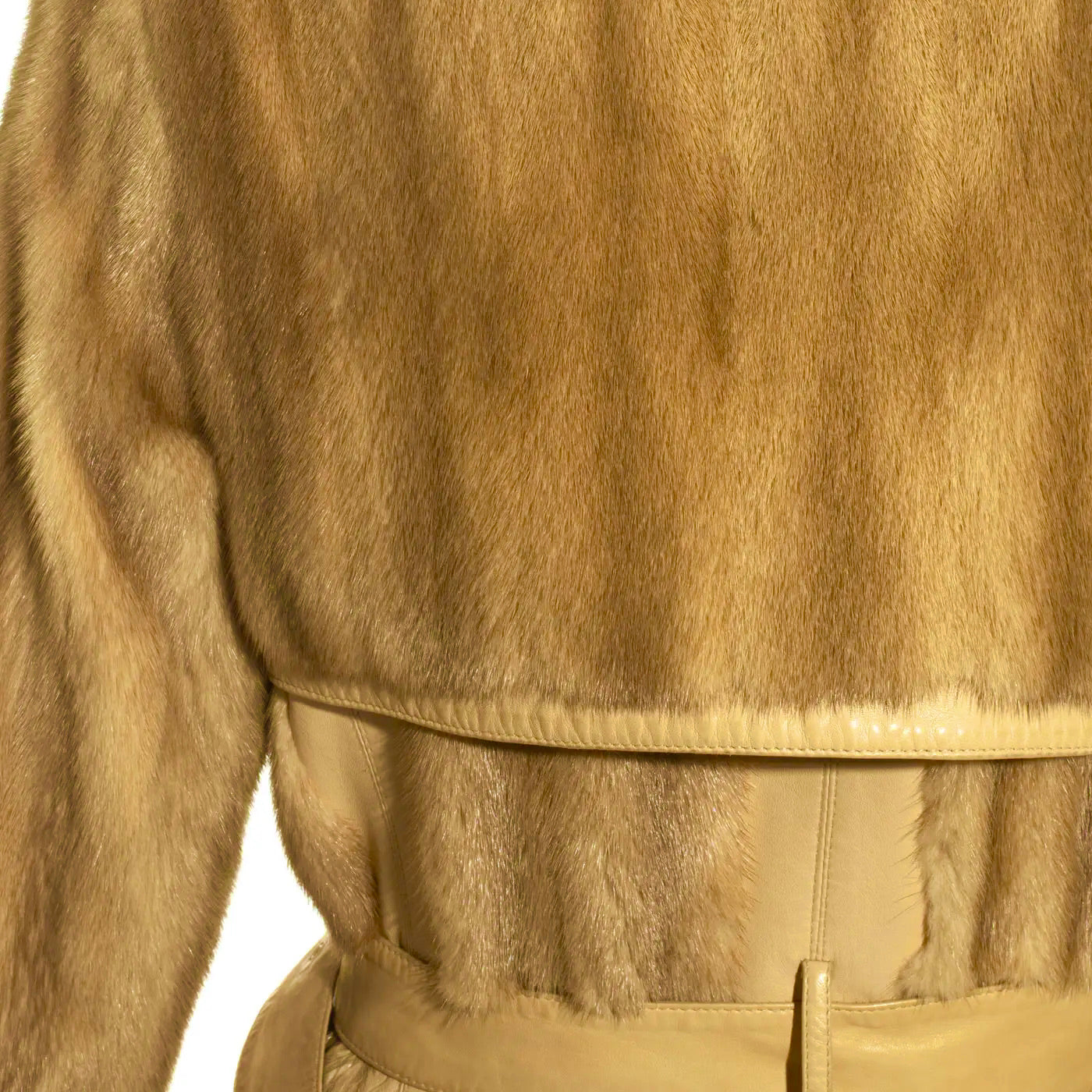 Christian Dior por John Galliano Otoño-Invierno 2005 | Gabardina de Piel de Visón y Cordero