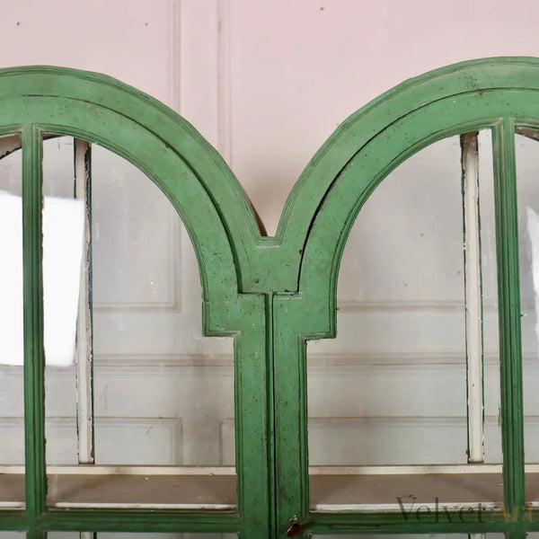 Vitrina Europea de Roble Pintado sobre Peana de 1840