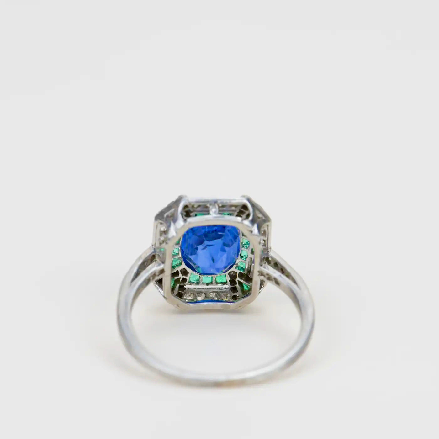 Anillo Eduardiano Zafiro, Diamante y Esmeralda, 1910