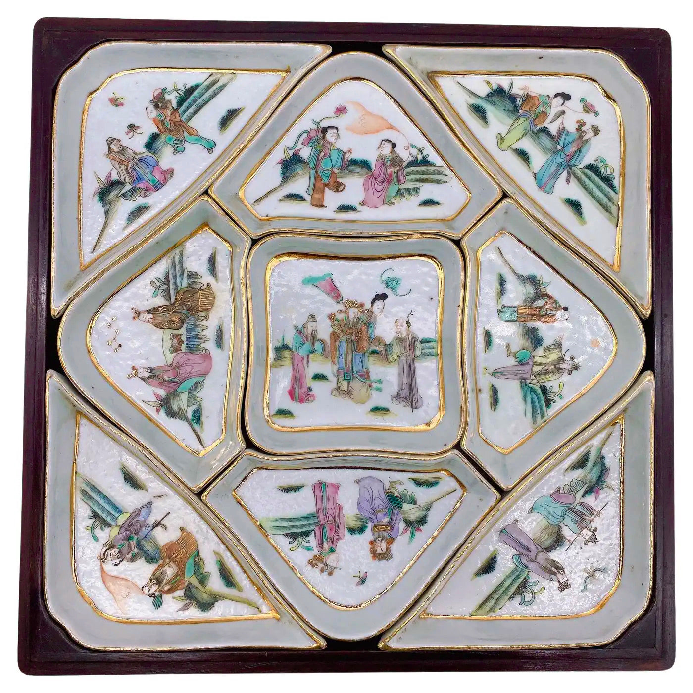 9 Platos Dulceros Famille Rose con Caja de Palo de Rosa | Porcelana Qing