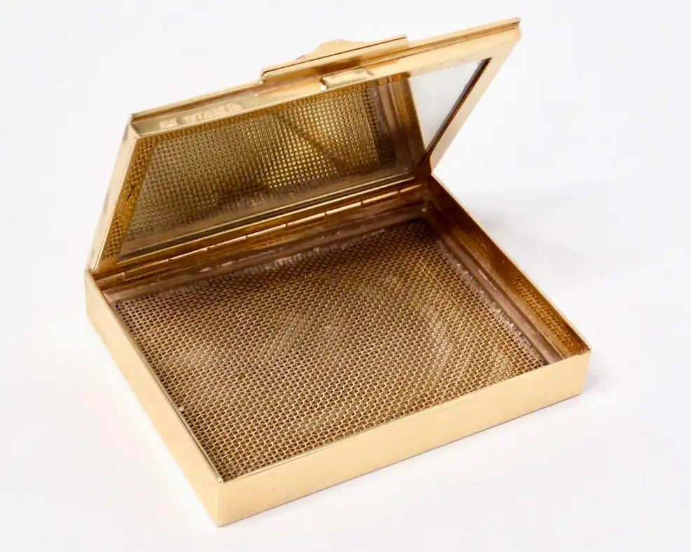 Tiffany & Co. Años 40 | Polvera de Oro con Espejo y Rubí