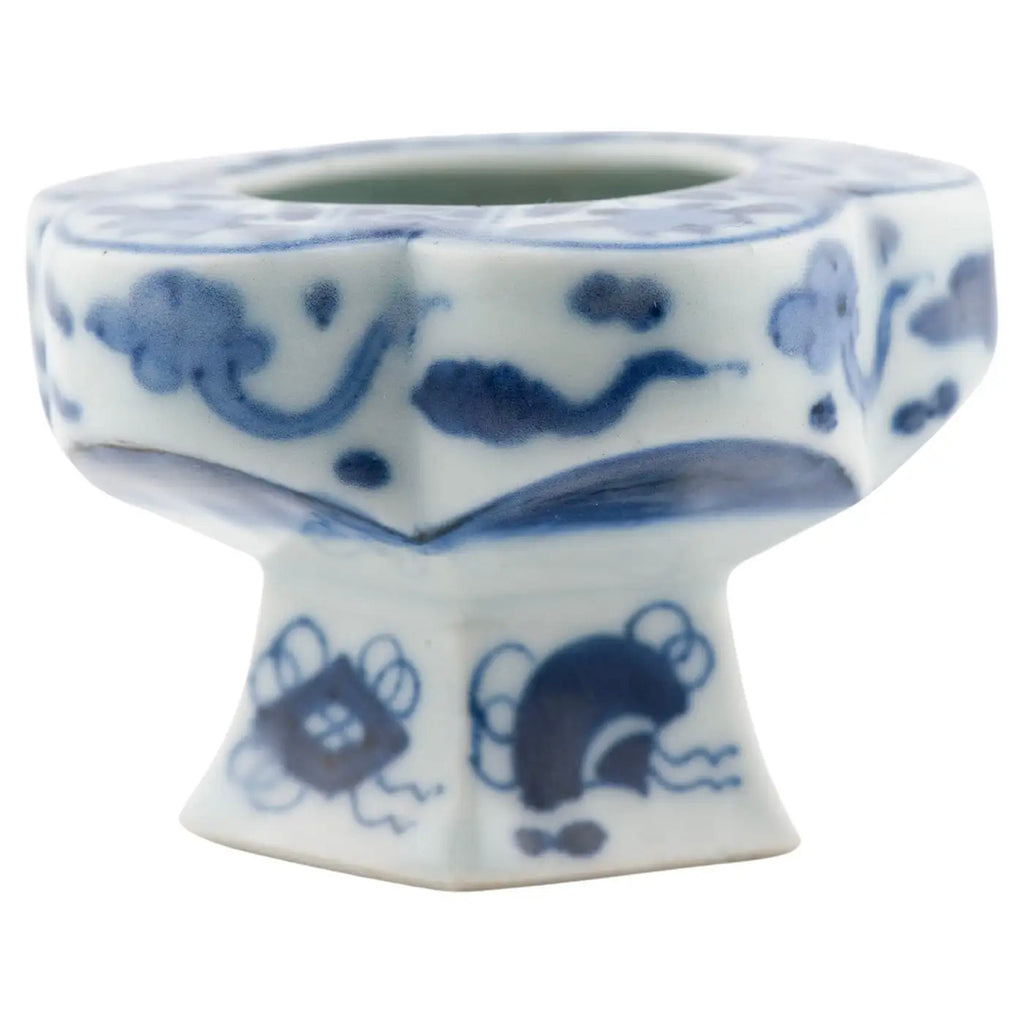Jarrón Ko-Imari Arita con Pintura Floral Inusual, Japón, 1660-1680