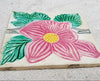 Azulejo decorativo floral en relieve de antigua mansión de la India