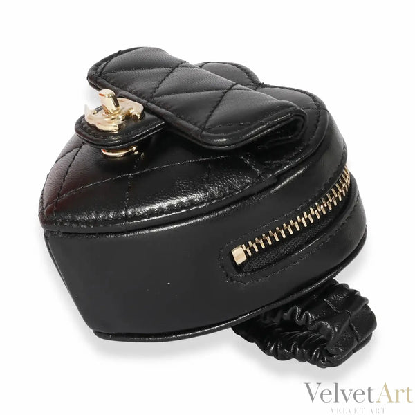 Chanel | Monedero Negro Acolchado de Piel con Forma de Corazón